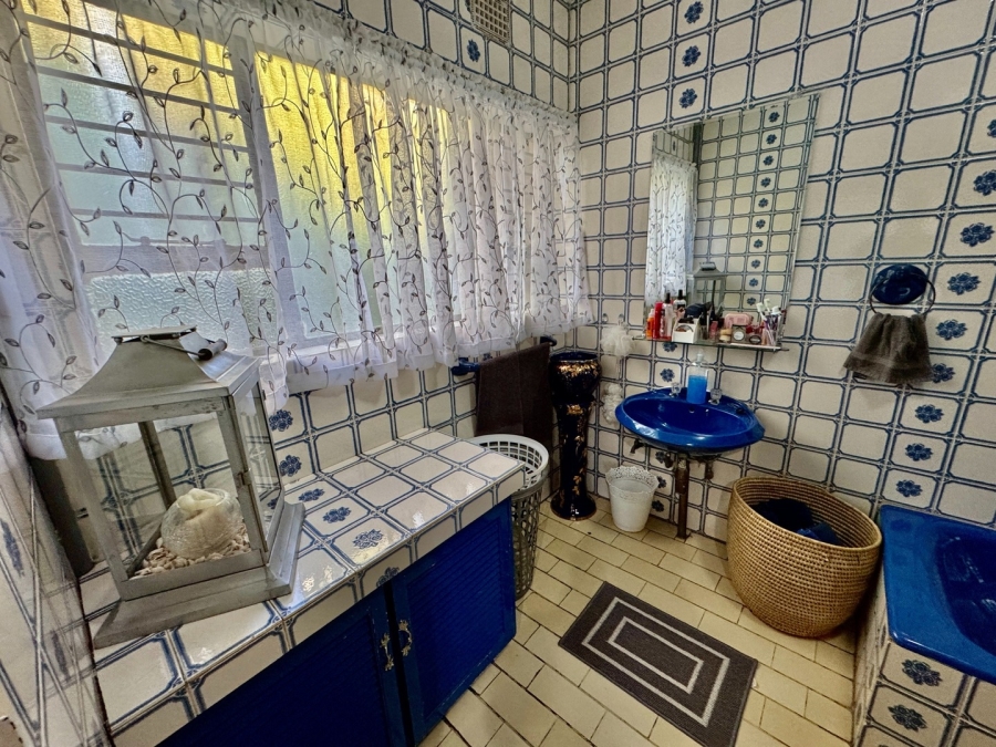 3 Bedroom Property for Sale in Van Der Hoff Park North West